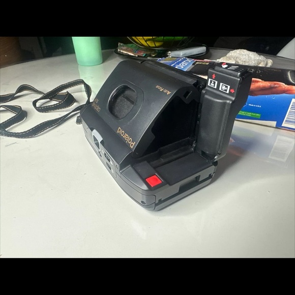 Vintage 1993 Polaroid Captiva SLR Auto Focus Instant Film Camera W Strap In Box - Picture 4 of 7